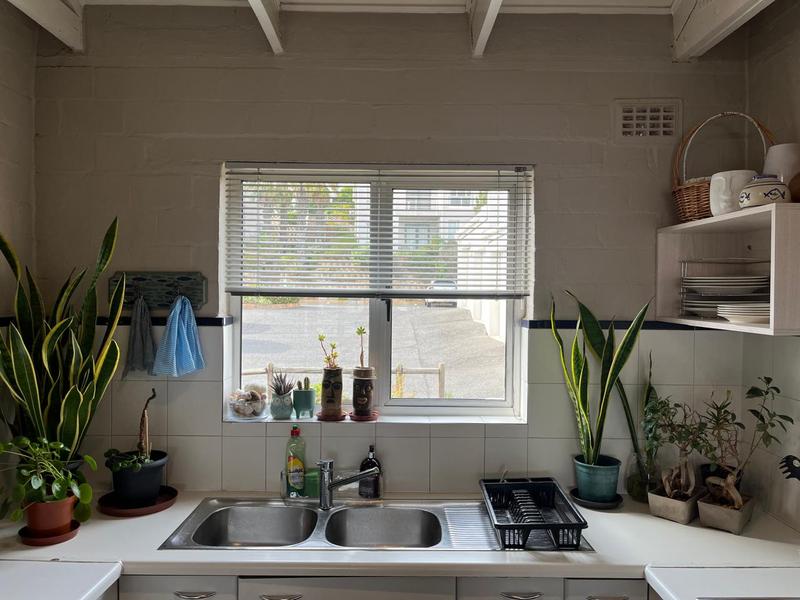 2 Bedroom Property for Sale in Vredehoek Western Cape